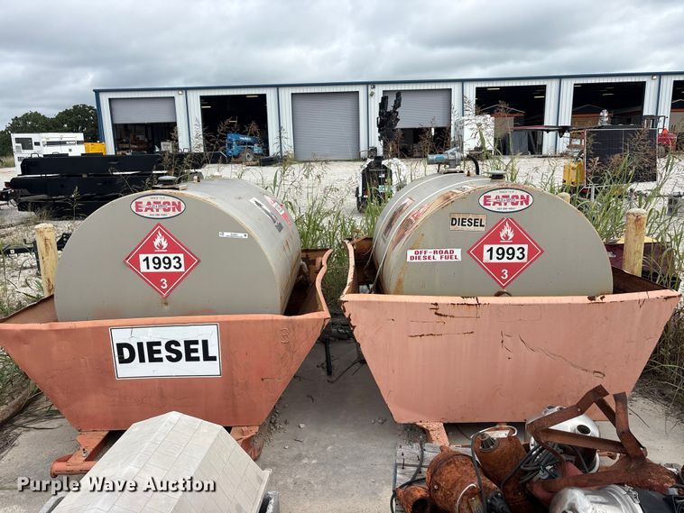 image for item EU5671 (2) fuel tanks