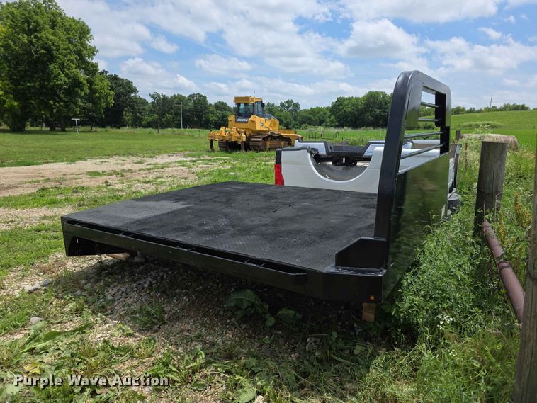 image for item EV2111 Crownline RRCW116 flatbed