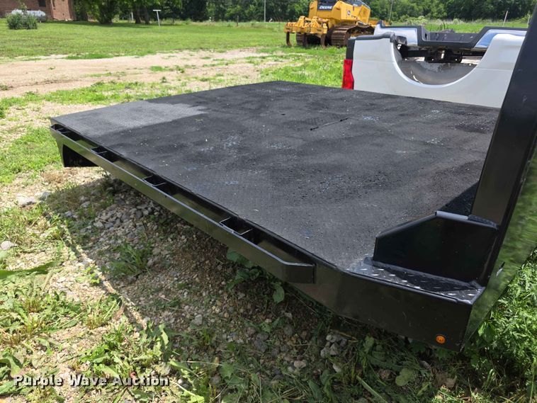 image for item EV2111 Crownline RRCW116 flatbed