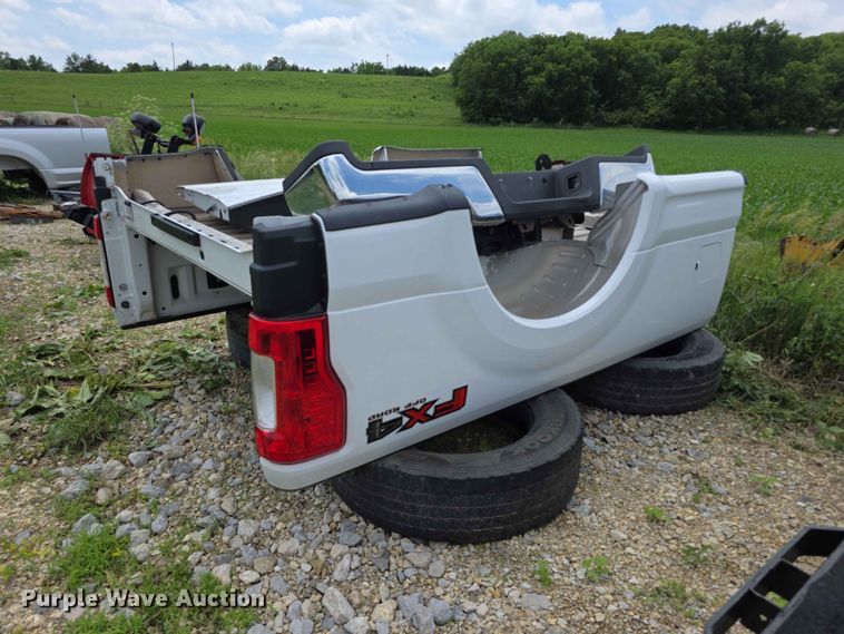 image for item EV2112 Ford pickup truck bed