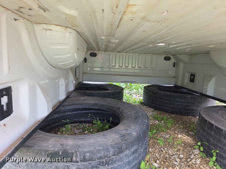 image for item EV2112 Ford pickup truck bed