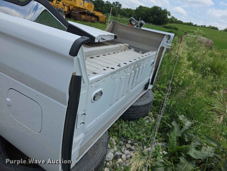 image for item EV2112 Ford pickup truck bed