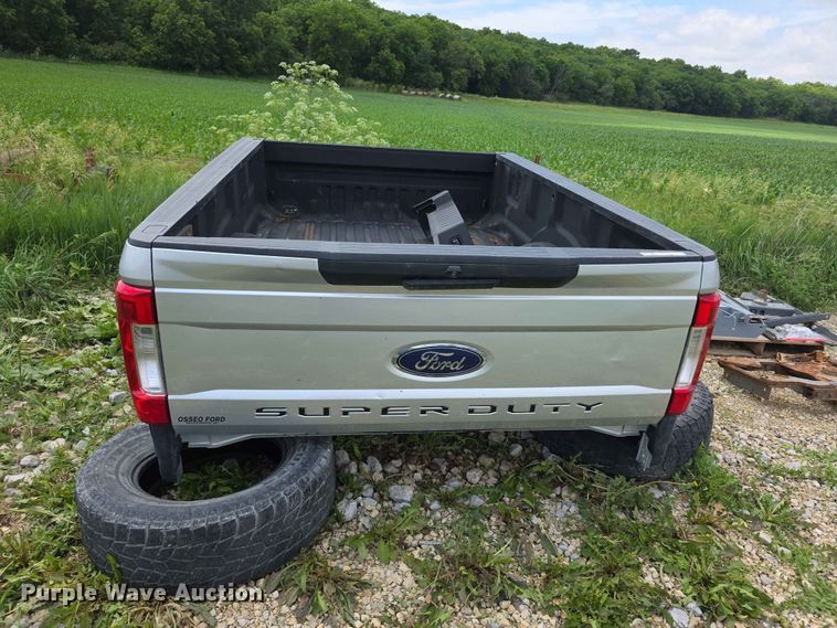 image for item EV2189 Ford pickup bed