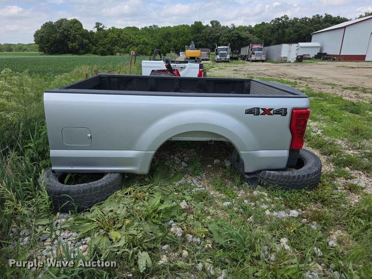 image for item EV2189 Ford pickup bed