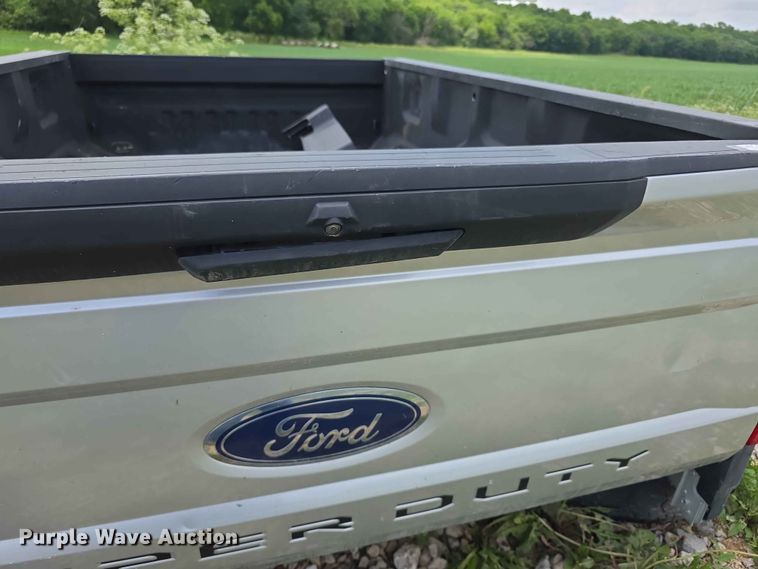 image for item EV2189 Ford pickup bed