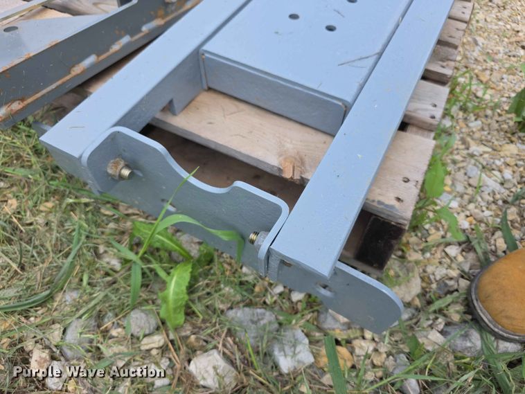 image for item EV2190 (2) Gooseneck hitches