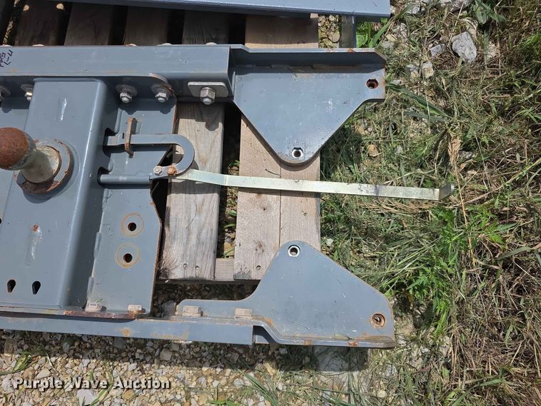 image for item EV2190 (2) Gooseneck hitches