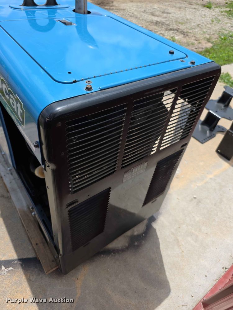 image for item EV2237 Miller Bobcat 250 welder/generator