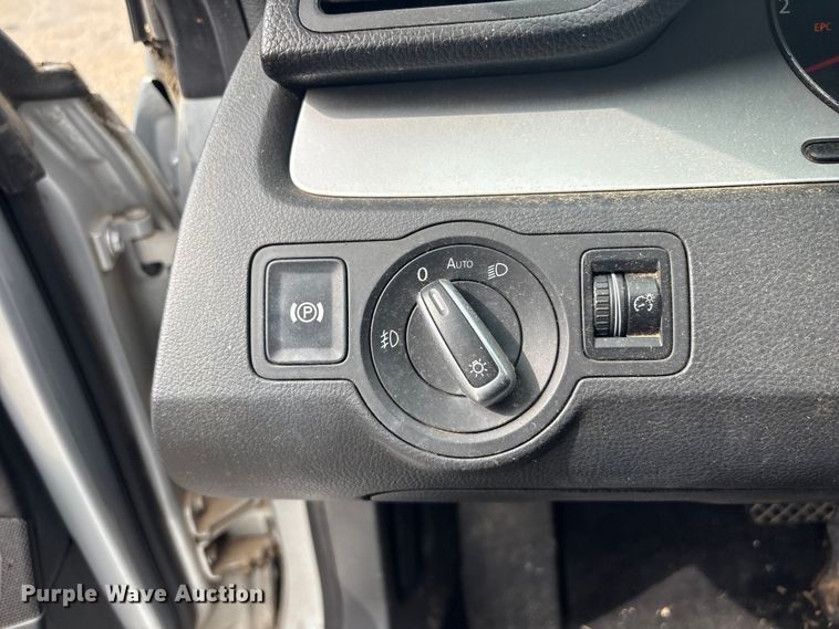 image for item EV2948 2010 Volkswagen CC 