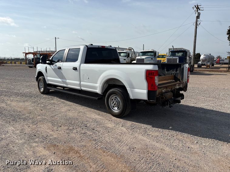 image for item EW0015 2022 Ford F250 Super Duty Crew Cab pickup truck