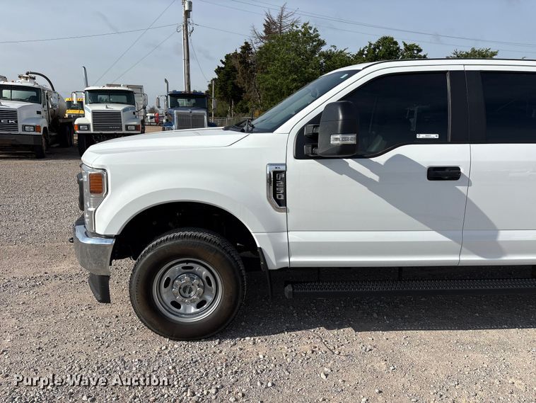 image for item EW0015 2022 Ford F250 Super Duty Crew Cab pickup truck