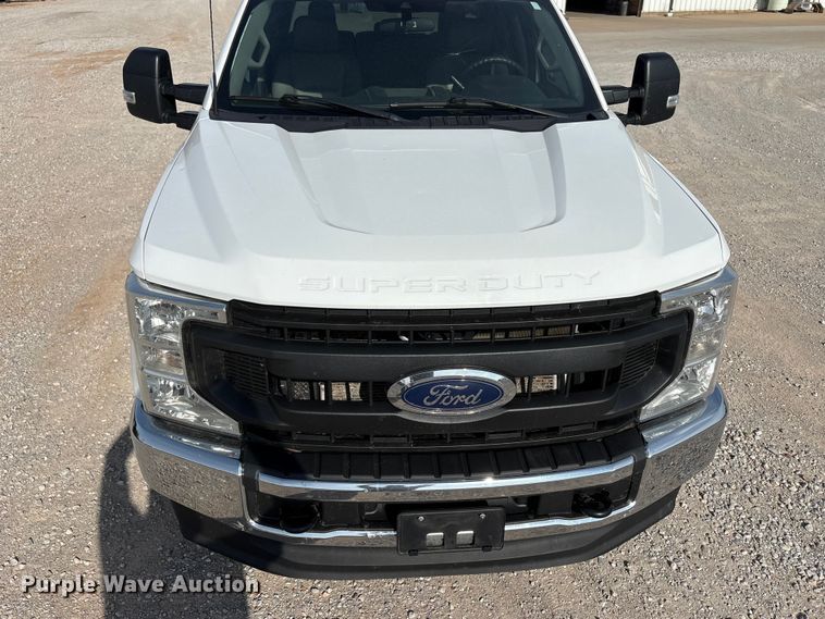 image for item EW0015 2022 Ford F250 Super Duty Crew Cab pickup truck