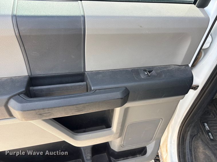 image for item EW0015 2022 Ford F250 Super Duty Crew Cab pickup truck