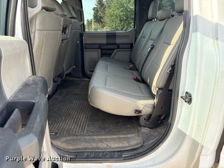 image for item EW0015 2022 Ford F250 Super Duty Crew Cab pickup truck