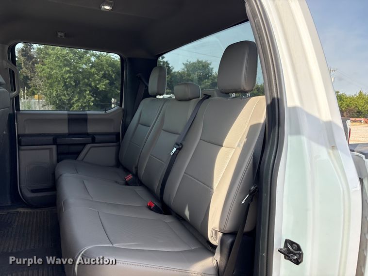 image for item EW0015 2022 Ford F250 Super Duty Crew Cab pickup truck