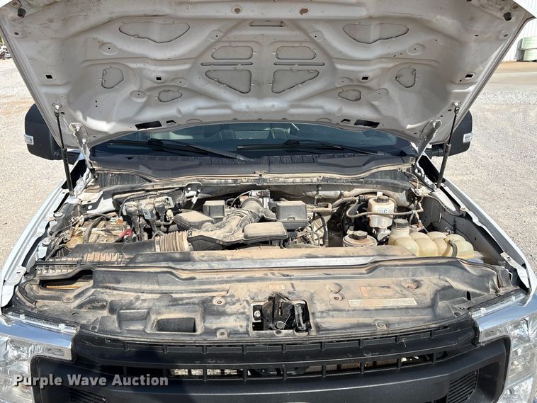 image for item EW0015 2022 Ford F250 Super Duty Crew Cab pickup truck