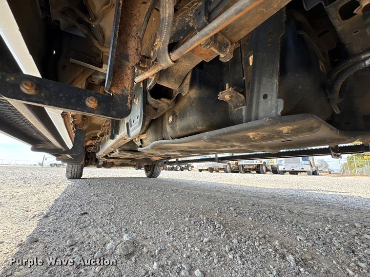 image for item EW0015 2022 Ford F250 Super Duty Crew Cab pickup truck