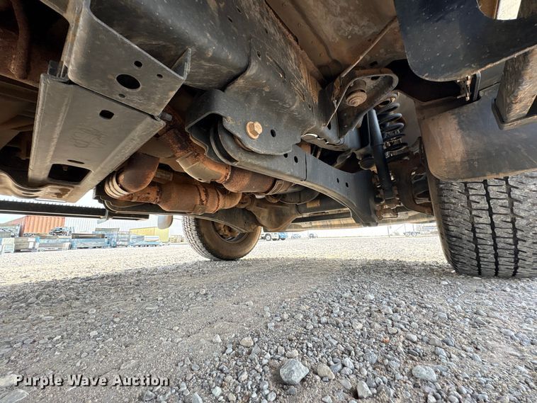 image for item EW0015 2022 Ford F250 Super Duty Crew Cab pickup truck