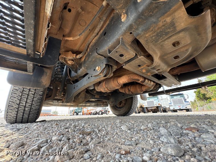 image for item EW0015 2022 Ford F250 Super Duty Crew Cab pickup truck