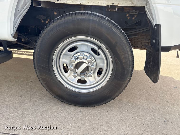 image for item EW0015 2022 Ford F250 Super Duty Crew Cab pickup truck