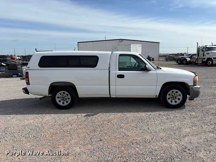 image for item EW0016 2006 GMC Sierra 1500 pickup truck
