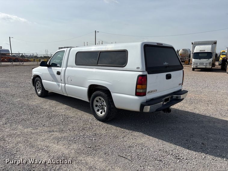 image for item EW0016 2006 GMC Sierra 1500 pickup truck