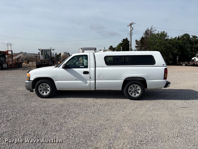 image for item EW0016 2006 GMC Sierra 1500 pickup truck