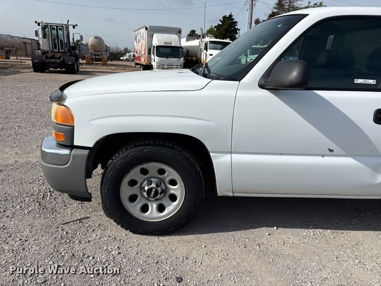 image for item EW0016 2006 GMC Sierra 1500 pickup truck