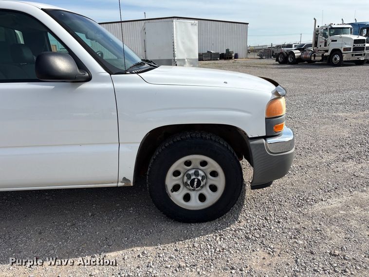 image for item EW0016 2006 GMC Sierra 1500 pickup truck