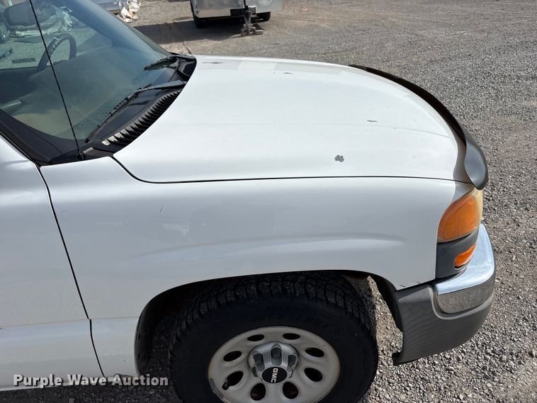 image for item EW0016 2006 GMC Sierra 1500 pickup truck