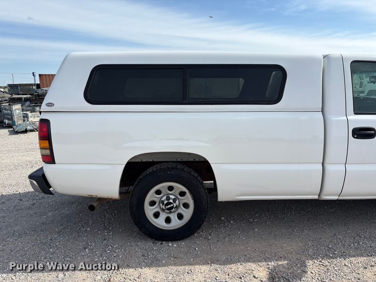 image for item EW0016 2006 GMC Sierra 1500 pickup truck