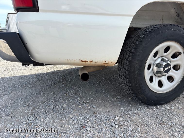 image for item EW0016 2006 GMC Sierra 1500 pickup truck
