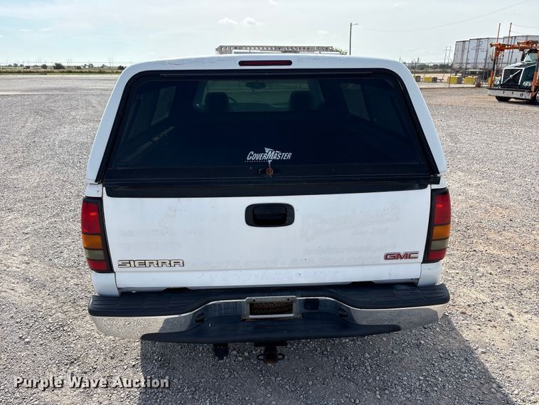 image for item EW0016 2006 GMC Sierra 1500 pickup truck