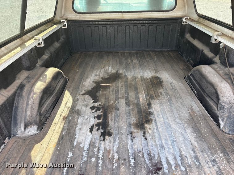 image for item EW0016 2006 GMC Sierra 1500 pickup truck