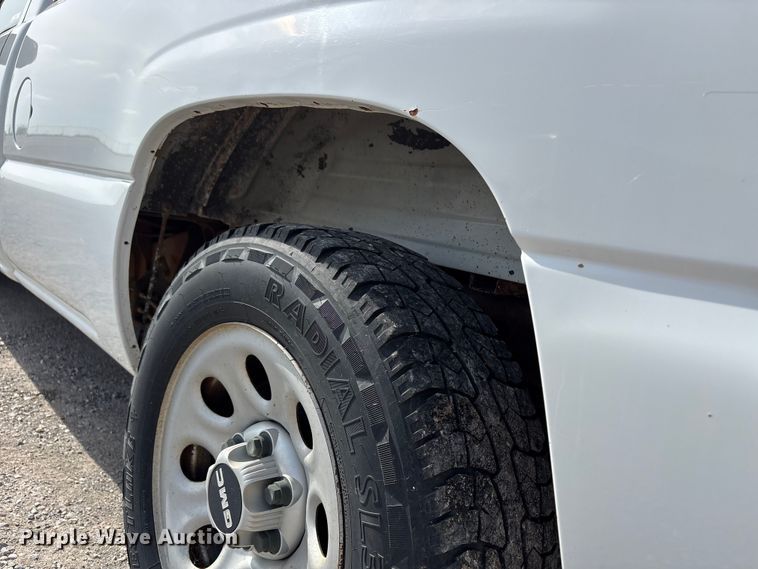 image for item EW0016 2006 GMC Sierra 1500 pickup truck
