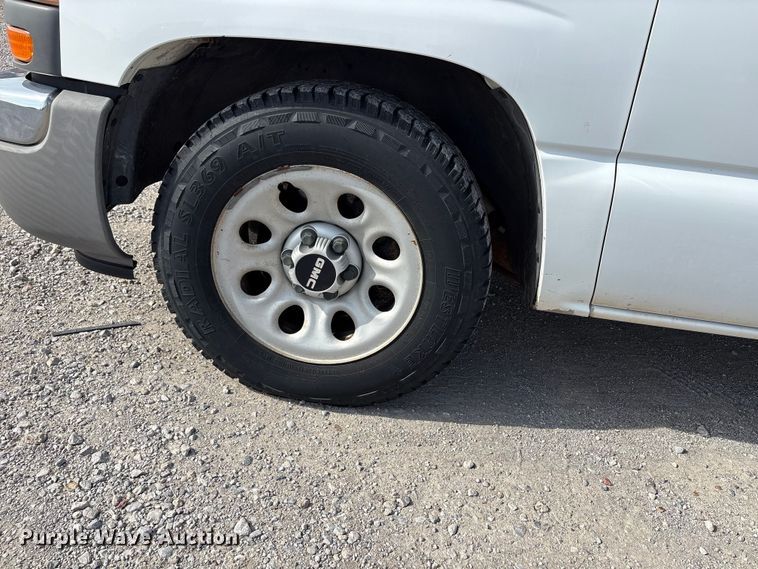 image for item EW0016 2006 GMC Sierra 1500 pickup truck