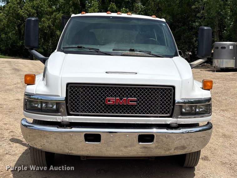 image for item EW0032 2007 GMC C4500 Crew Cab flatbed truck