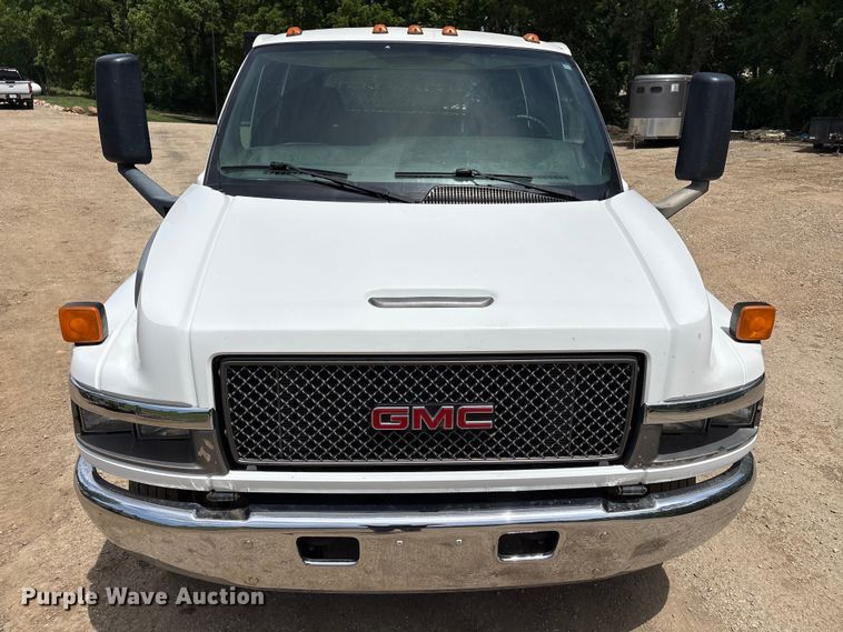 image for item EW0032 2007 GMC C4500 Crew Cab flatbed truck