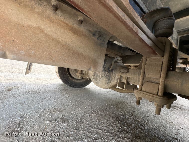 image for item EW0032 2007 GMC C4500 Crew Cab flatbed truck