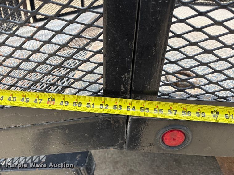 image for item EW0032 2007 GMC C4500 Crew Cab flatbed truck