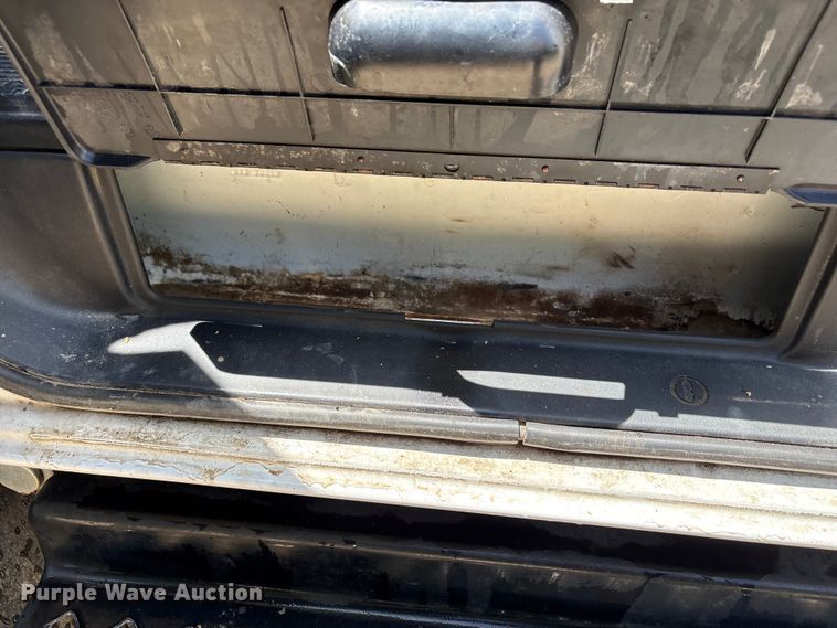 image for item EW0032 2007 GMC C4500 Crew Cab flatbed truck