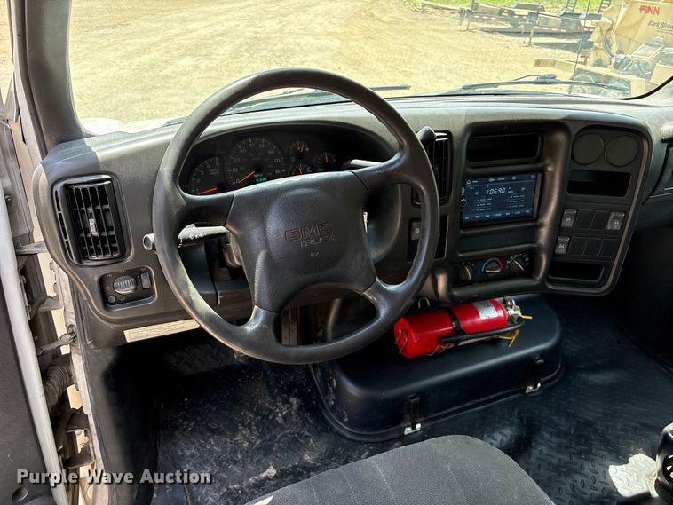 image for item EW0032 2007 GMC C4500 Crew Cab flatbed truck