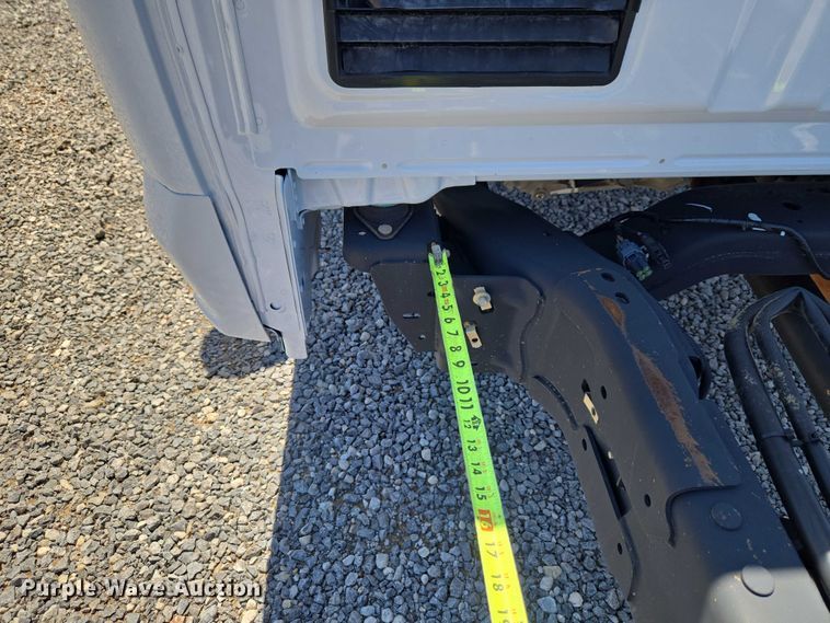 image for item EW0141 2023 Ford F350 Super Duty pickup truck cab and chassis