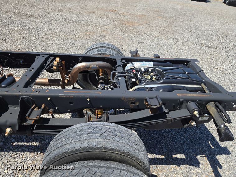 image for item EW0141 2023 Ford F350 Super Duty pickup truck cab and chassis