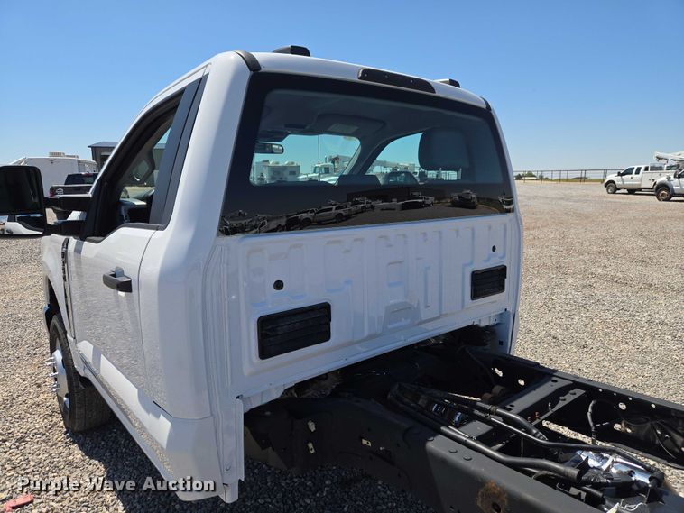 image for item EW0141 2023 Ford F350 Super Duty pickup truck cab and chassis