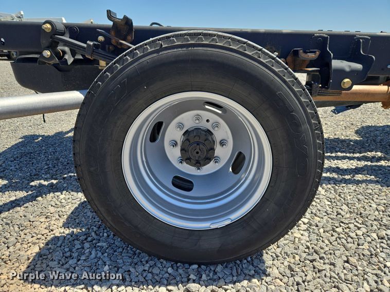 image for item EW0141 2023 Ford F350 Super Duty pickup truck cab and chassis