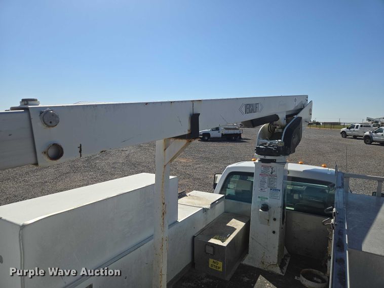 image for item EW0142 2012 Ford F450 Super Duty bucket truck