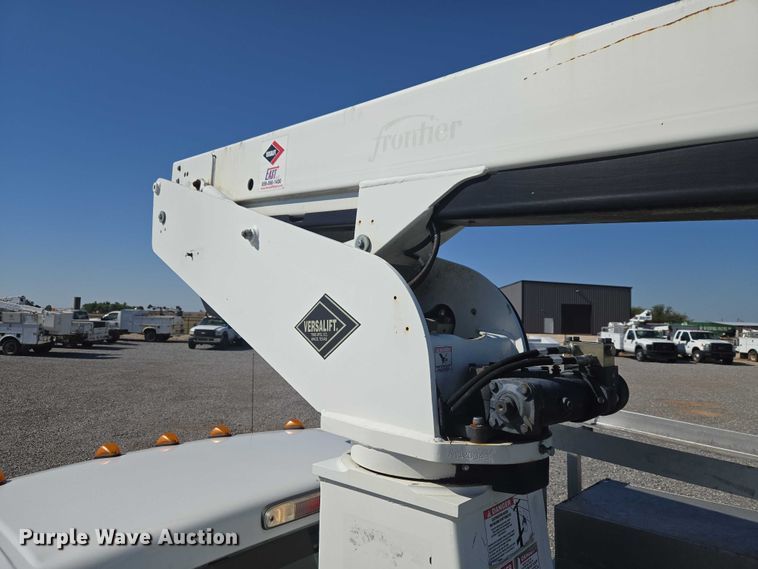 image for item EW0142 2012 Ford F450 Super Duty bucket truck