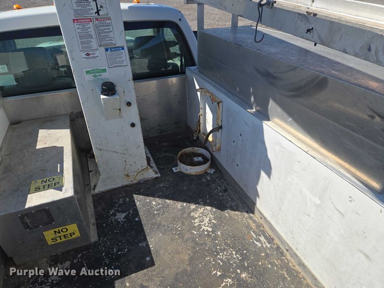 image for item EW0142 2012 Ford F450 Super Duty bucket truck