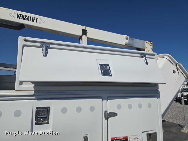 image for item EW0142 2012 Ford F450 Super Duty bucket truck
